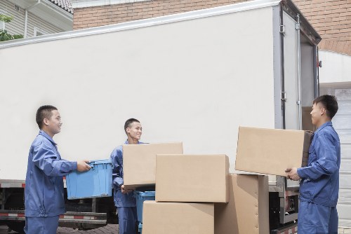 Careful furniture transport for a house move in Watford